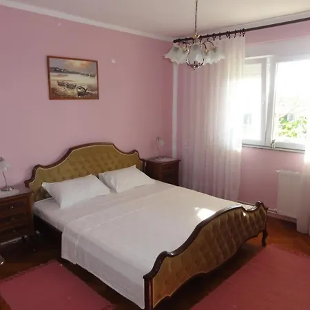 House Apartman