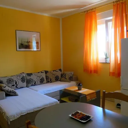 House Apartman