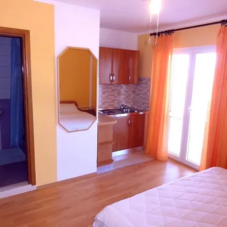 Apartman House *